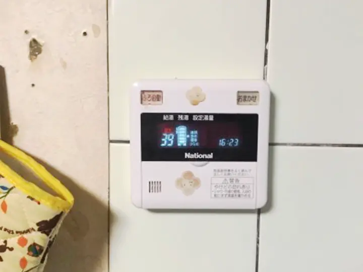 神戸のエコキュート交換・台所リモコン交換前